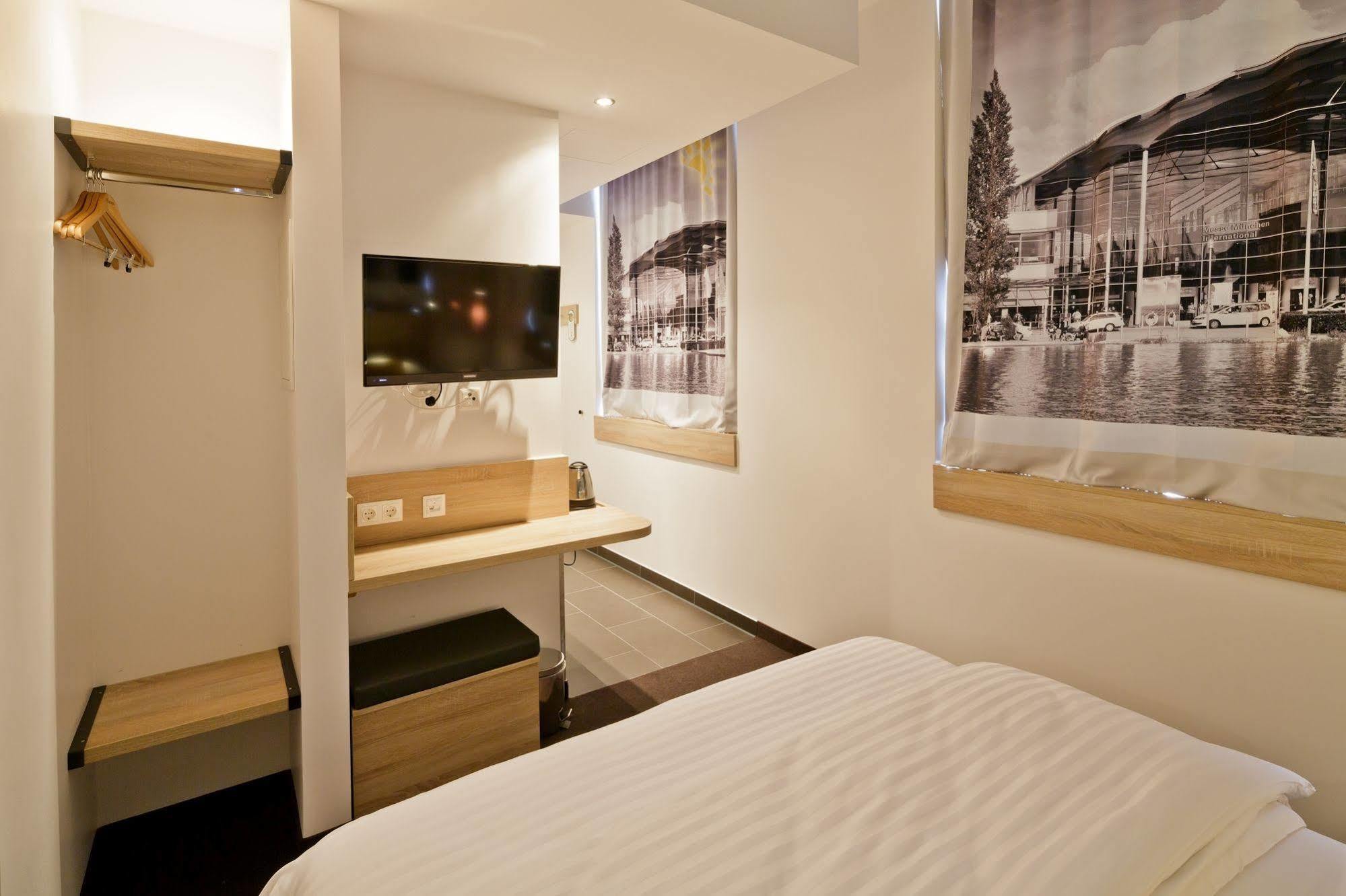 Hotel Muenchen-olympiapark 3*
